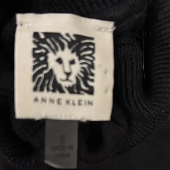 Anne Klein Black Knit Sleeveless Turtleneck - Picture 2 of 7